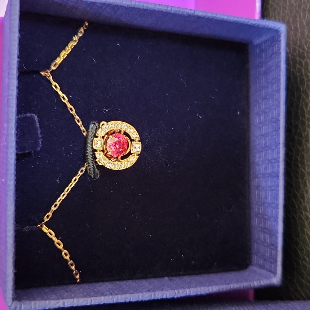 NWT Swarovski Una Pendant